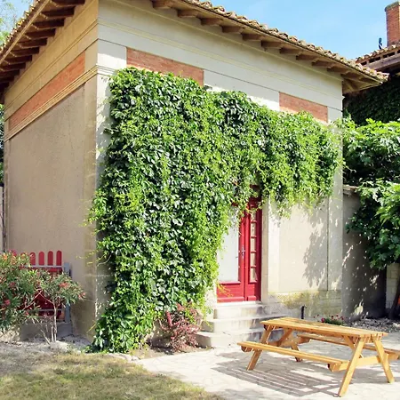 Holiday Hameau Du - Mcm150